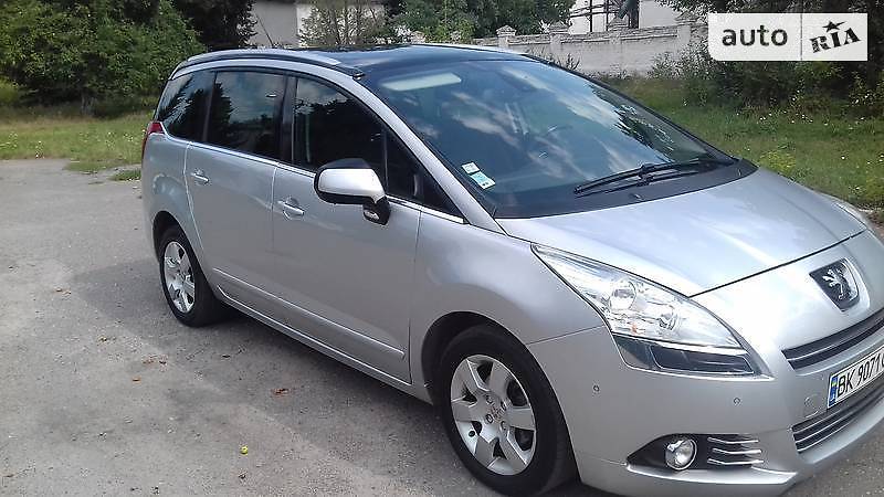 Мінівен Peugeot 5008 2011 в Кременчуці