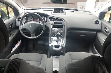 Мінівен Peugeot 5008 2013 в Києві