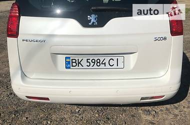 Другие легковые Peugeot 5008 2011 в Сарнах