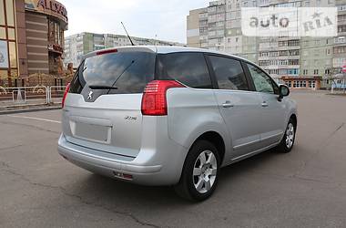 Минивэн Peugeot 5008 2011 в Сумах