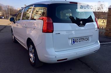 Универсал Peugeot 5008 2016 в Виноградове