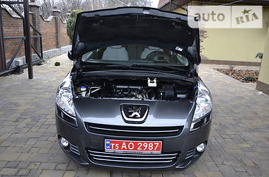 Минивэн Peugeot 5008 2010 в Полтаве