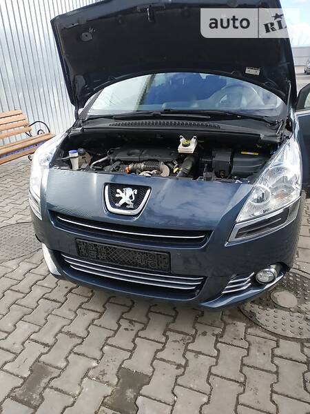 Минивэн Peugeot 5008 2013 в Хмельницком