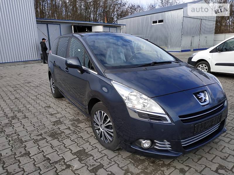 Минивэн Peugeot 5008 2013 в Хмельницком