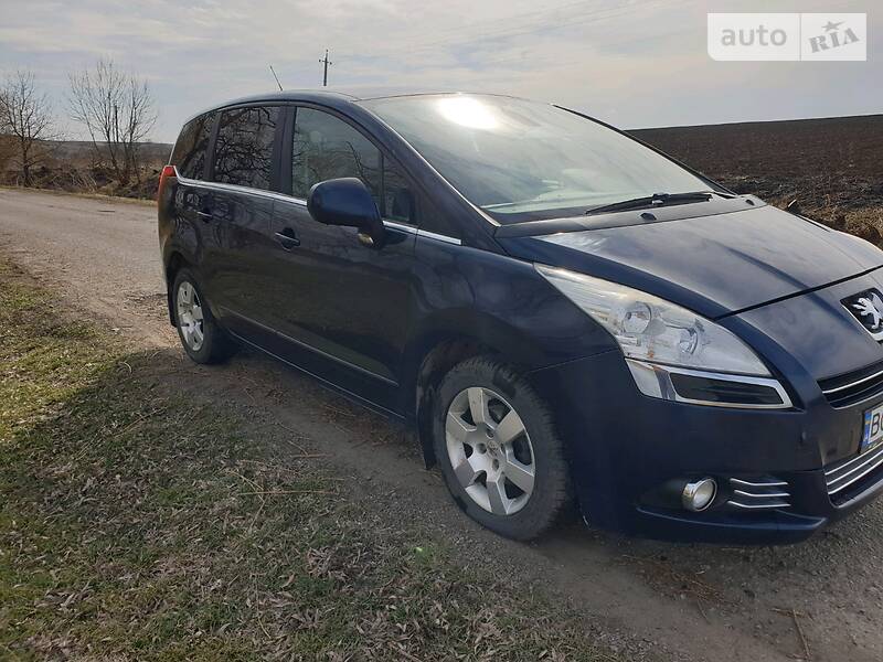 Мінівен Peugeot 5008 2010 в Снятині