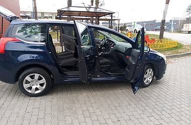 Мінівен Peugeot 5008 2010 в 