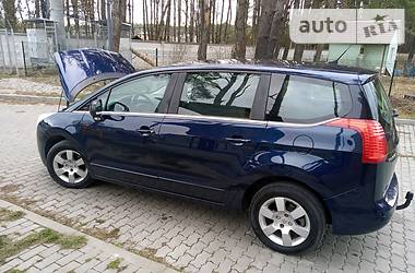 Мінівен Peugeot 5008 2010 в 