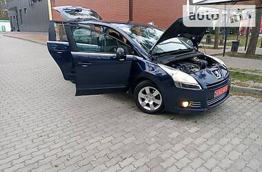 Мінівен Peugeot 5008 2010 в 