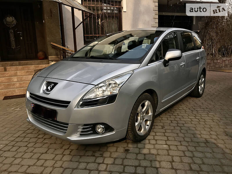 Мінівен Peugeot 5008 2010 в 