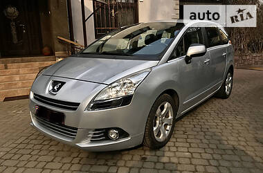 Мінівен Peugeot 5008 2010 в 