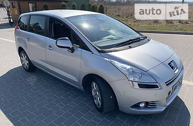 Мінівен Peugeot 5008 2011 в 