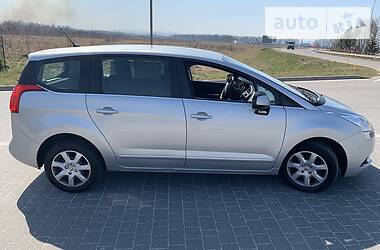 Мінівен Peugeot 5008 2011 в 