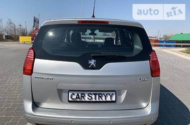 Мінівен Peugeot 5008 2011 в 