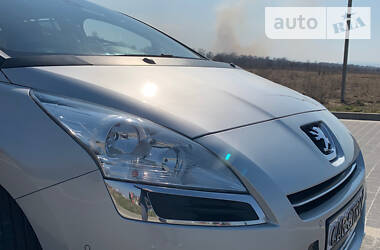 Мінівен Peugeot 5008 2011 в 