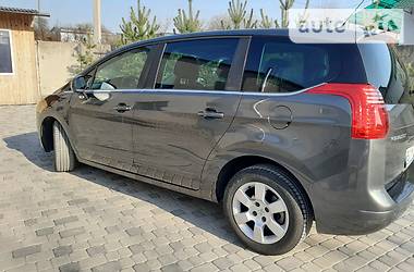 Универсал Peugeot 5008 2013 в Тернополе