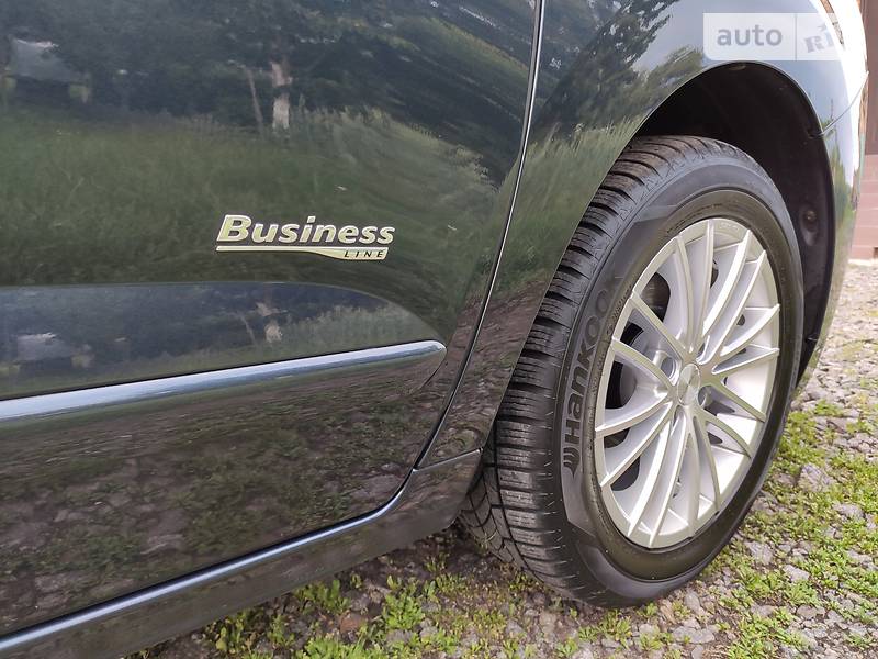 Минивэн Peugeot 5008 2013 в Казатине