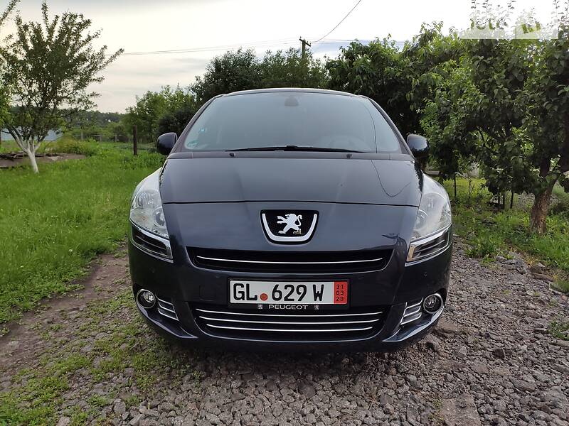 Минивэн Peugeot 5008 2013 в Казатине