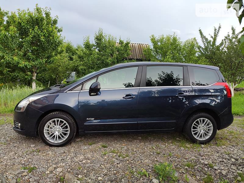 Минивэн Peugeot 5008 2013 в Казатине
