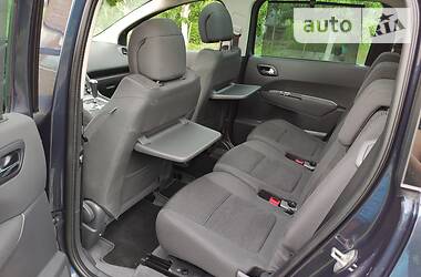 Мінівен Peugeot 5008 2013 в 