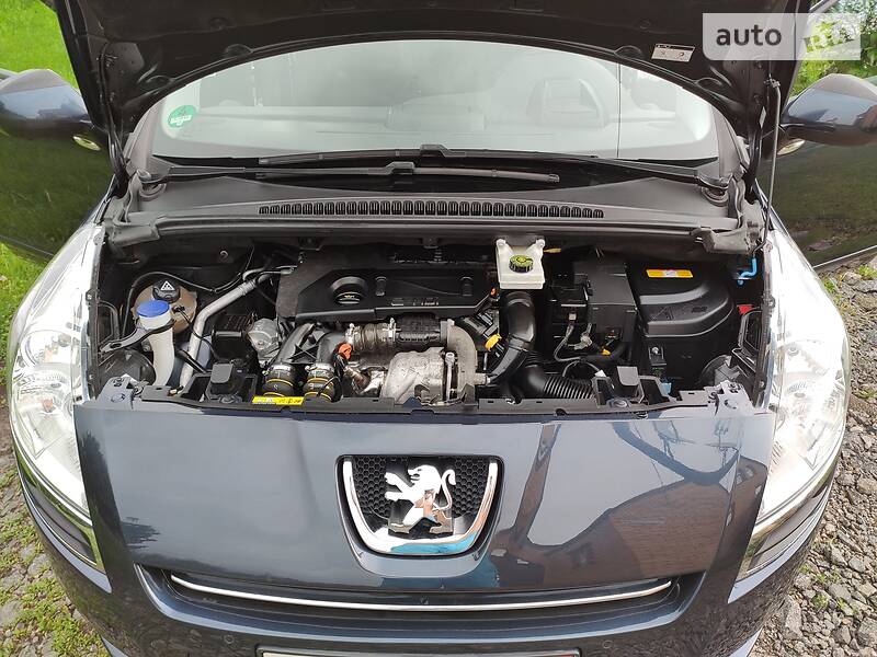 Минивэн Peugeot 5008 2013 в Казатине