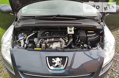 Мінівен Peugeot 5008 2013 в 