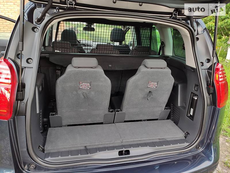 Минивэн Peugeot 5008 2013 в Казатине