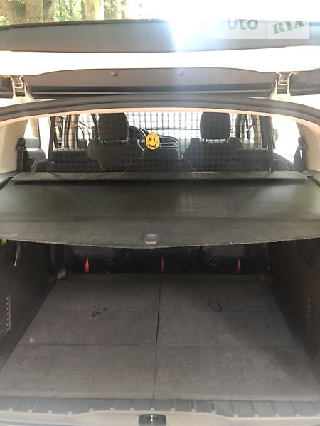 Універсал Peugeot 5008 2015 в Чернівцях