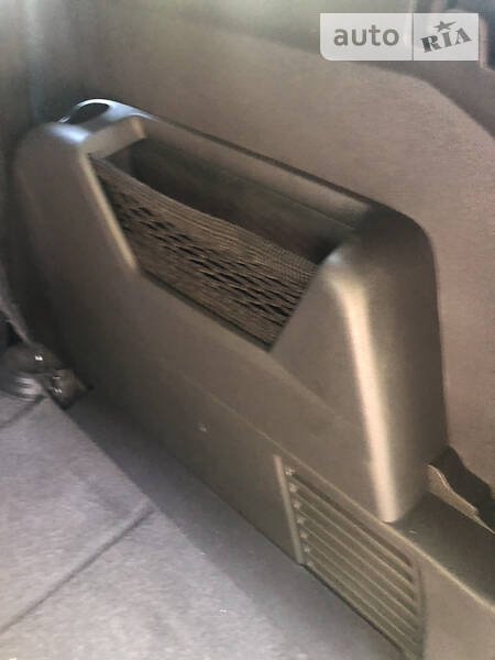 Універсал Peugeot 5008 2015 в Чернівцях