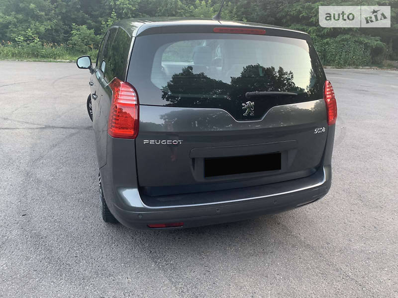 Універсал Peugeot 5008 2010 в Полтаві
