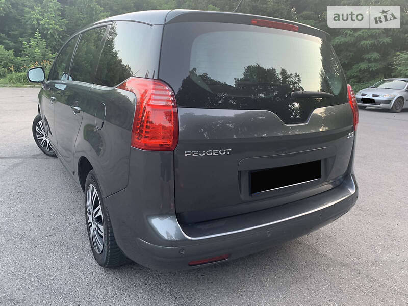 Універсал Peugeot 5008 2010 в Полтаві