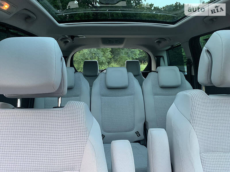 Універсал Peugeot 5008 2010 в Полтаві