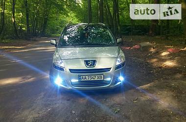 Минивэн Peugeot 5008 2011 в Киеве