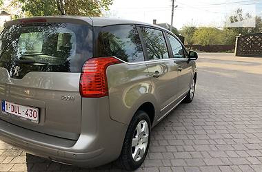 Универсал Peugeot 5008 2011 в Калуше