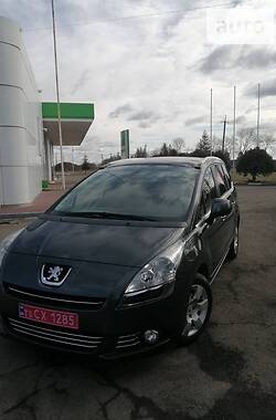 Минивэн Peugeot 5008 2013 в Снятине