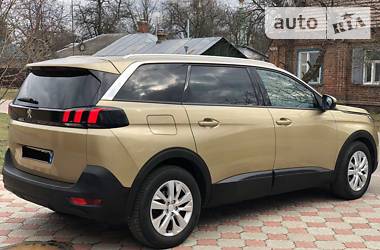 Позашляховик / Кросовер Peugeot 5008 2017 в Полтаві