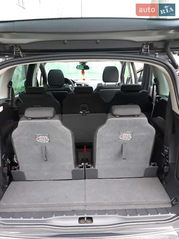 Універсал Peugeot 5008 2010 в Тернополі