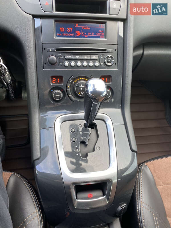 Мінівен Peugeot 5008 2012 в Києві