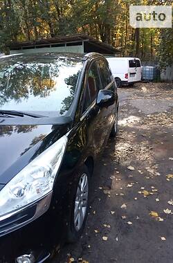 Минивэн Peugeot 5008 2012 в Киеве