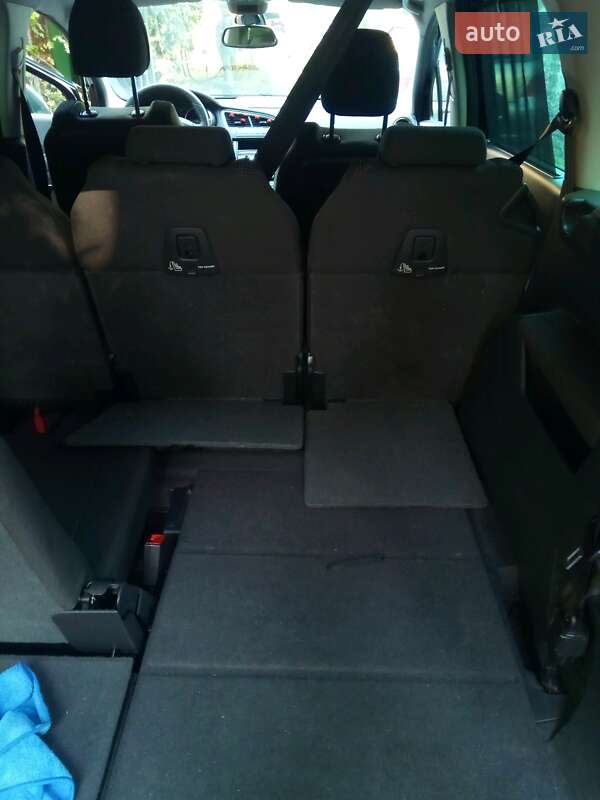 Мінівен Peugeot 5008 2012 в Києві