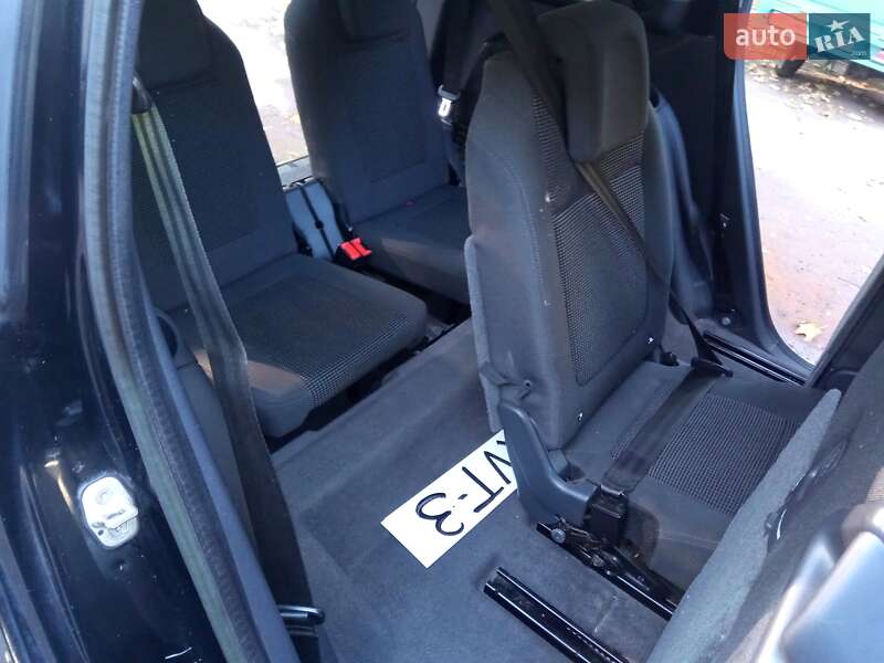 Мінівен Peugeot 5008 2012 в Києві