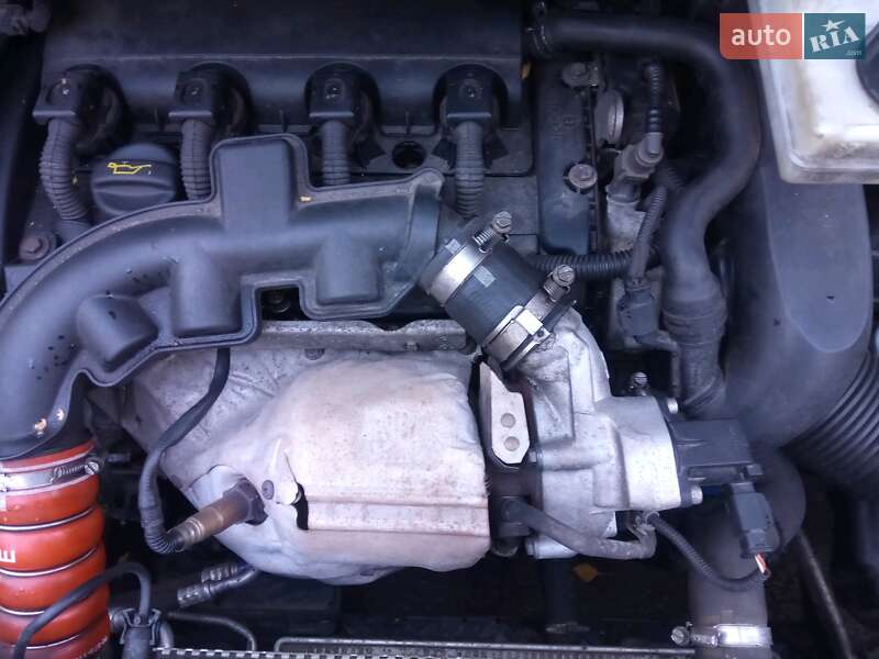 Мінівен Peugeot 5008 2012 в Києві