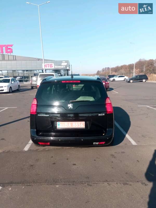 Мінівен Peugeot 5008 2012 в Києві