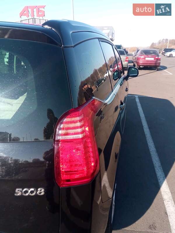 Мінівен Peugeot 5008 2012 в Києві