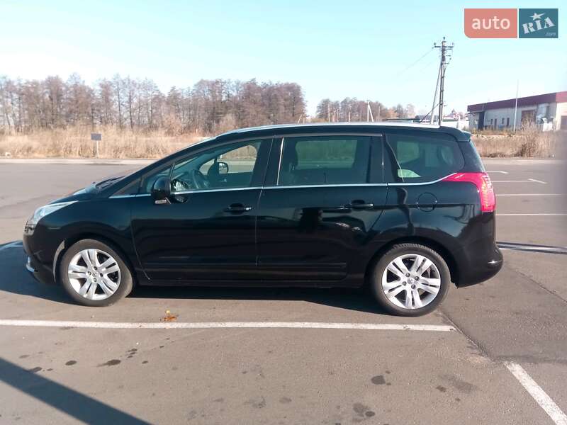 Мінівен Peugeot 5008 2012 в Києві