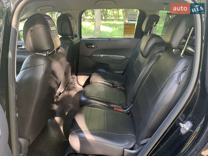 Універсал Peugeot 5008 2013 в Нікополі