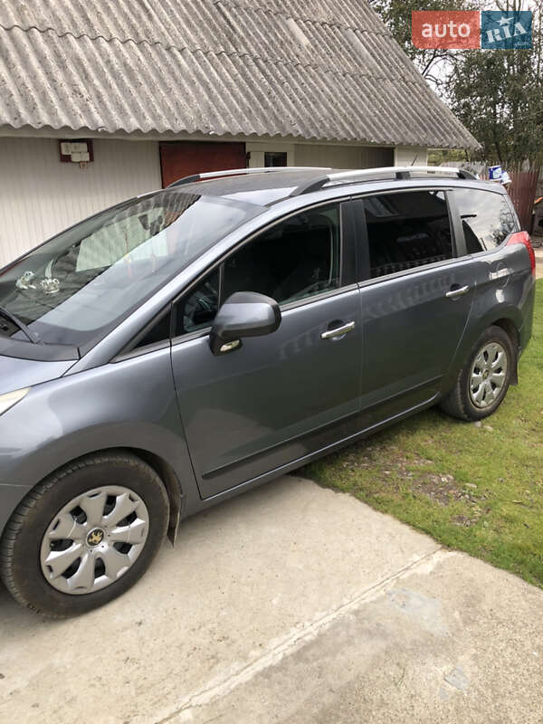 Микровэн Peugeot 5008 2011 в Калуше