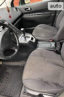 Мікровен Peugeot 5008 2011 в Калуші