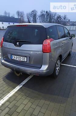 Универсал Peugeot 5008 2014 в Умани