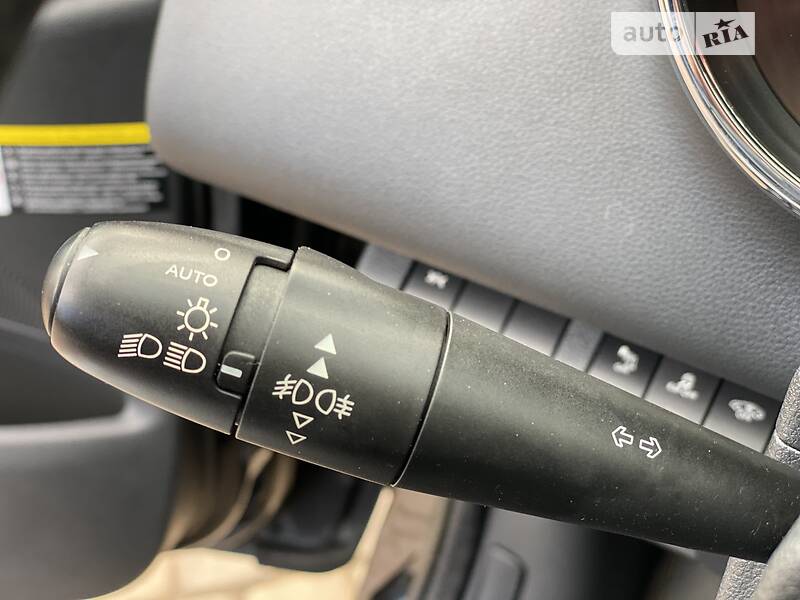 Мінівен Peugeot 5008 2012 в Чернівцях