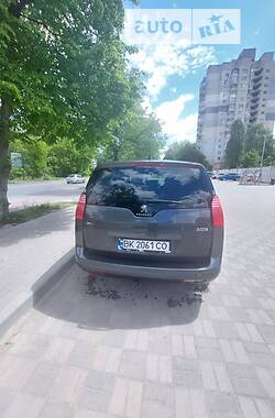 Минивэн Peugeot 5008 2015 в Ровно